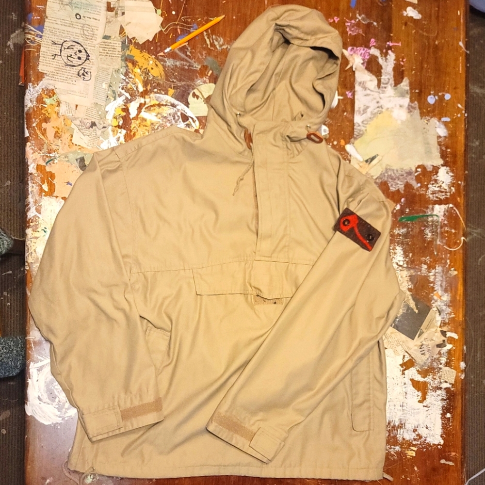 Khaki cotton Anorak with handmade felt patch